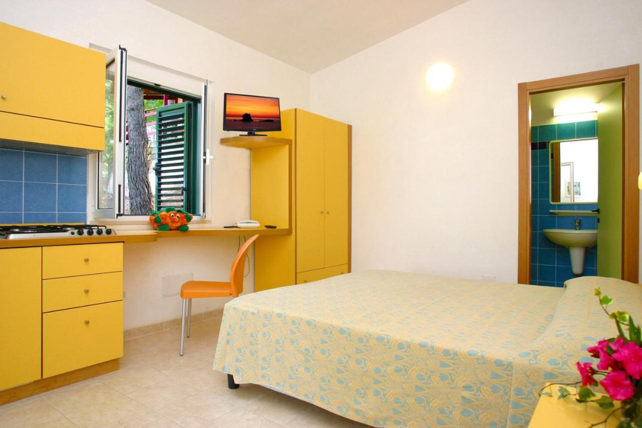 Gattarella Family Resort Puglia - Self Catering Accommodations In The Pinewood Vieste Exterior foto